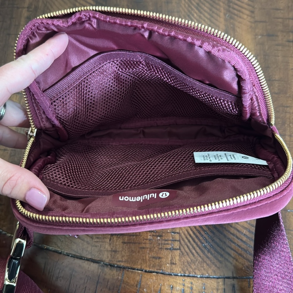 Lululemon Crossbody Bag - Picture 4 of 5